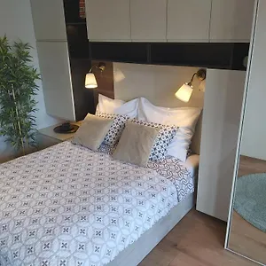 Siedmiogrodzka - Handy Location, Aircon & Garage Free Varsovia
